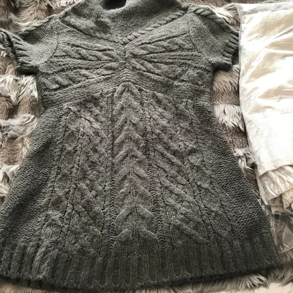 BCBGMaxAzria Knit Turtleneck Sweater , Large